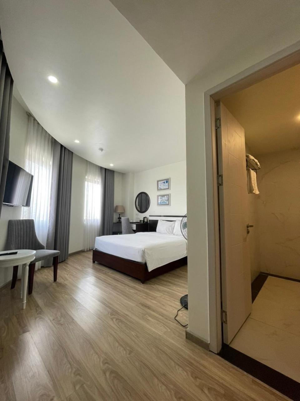 Lotus Hotel & Apartment Hai Phong Exterior photo